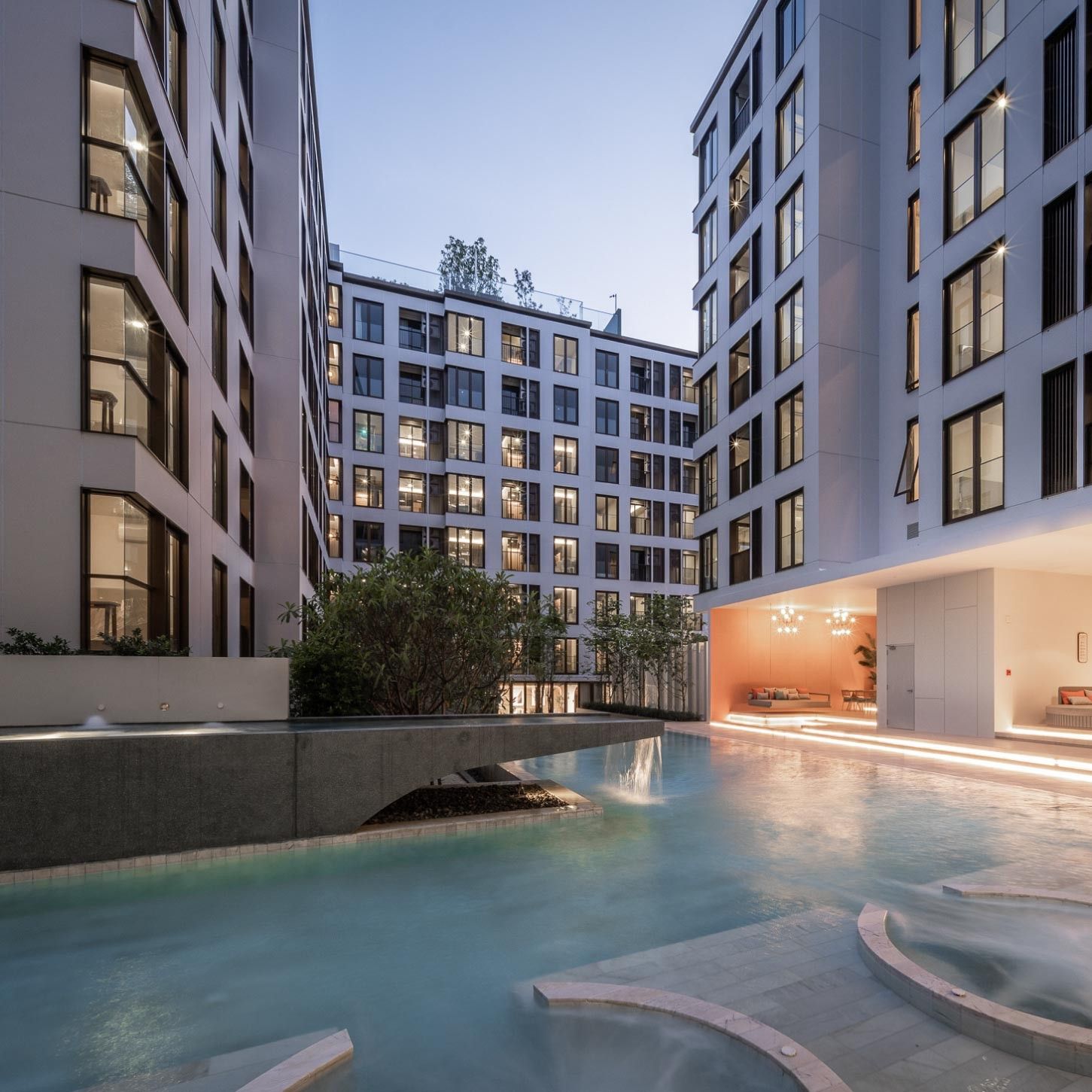 Low Rise Condo Example คอนโด Low Rise ในกรุงเทพฯ ทำเลเด่น ใกล้รถไฟฟ้า BTS, MRT